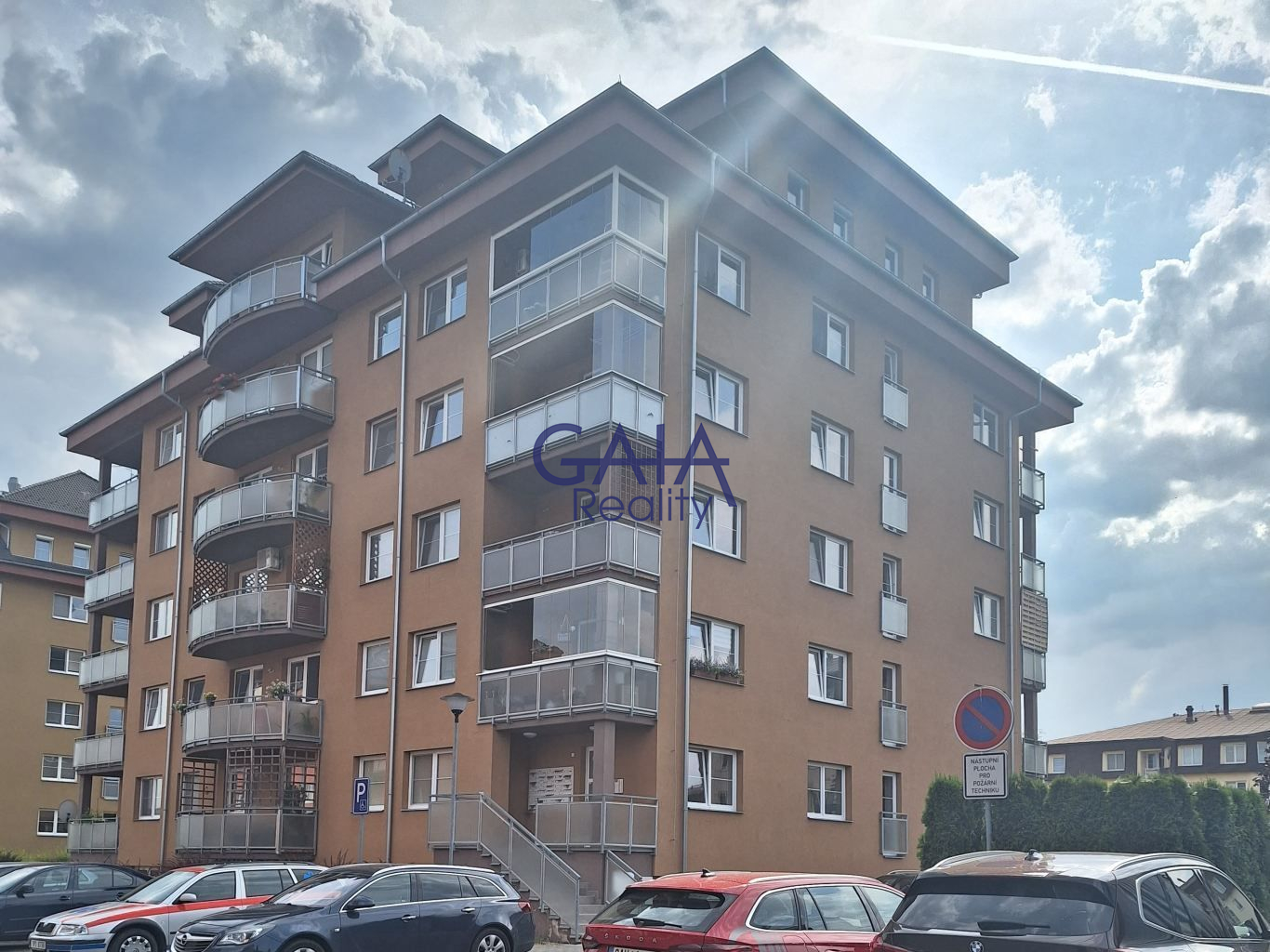 Krásný byt 2+kk k pronájmu - titulní obrázek--