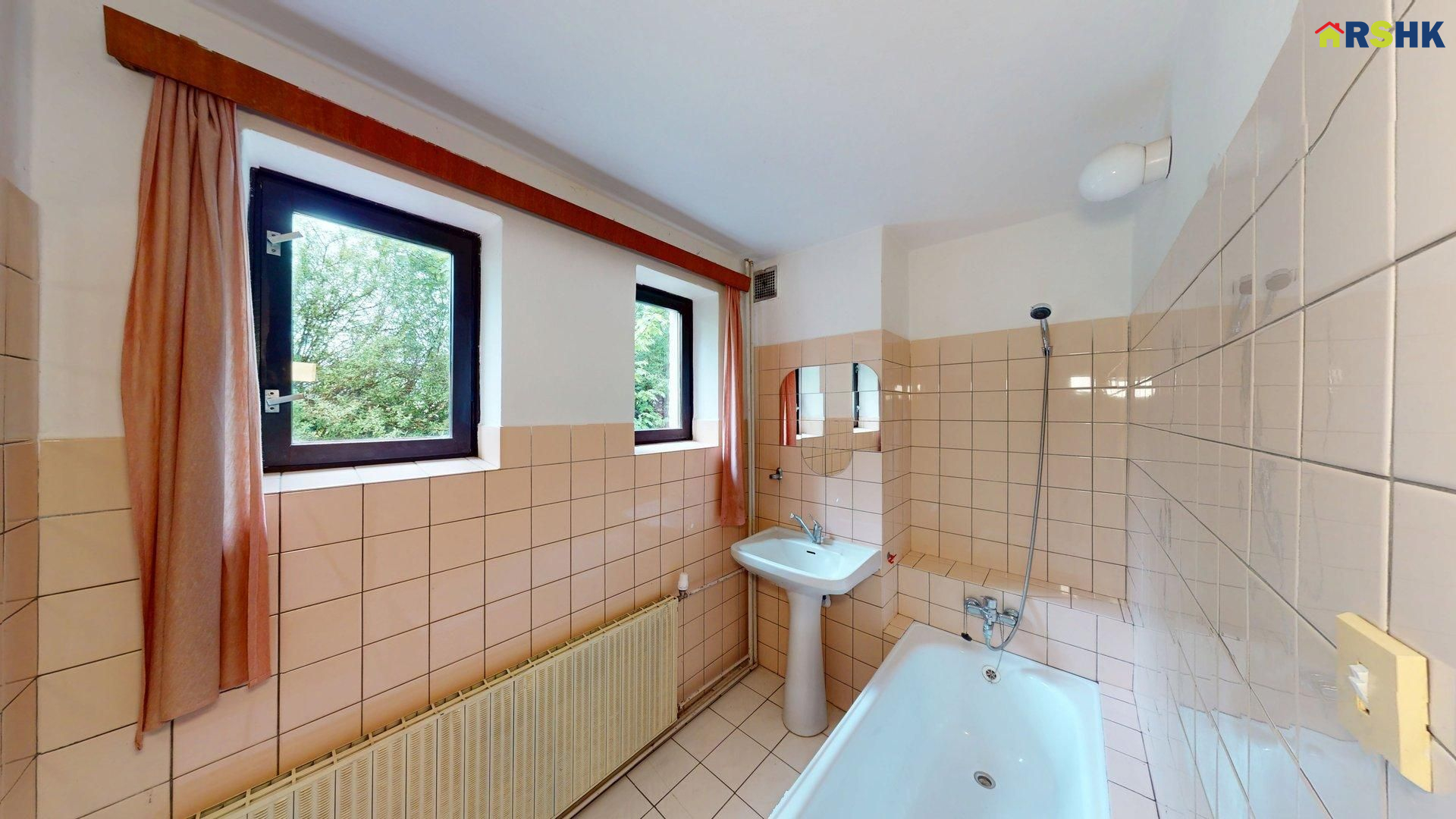 Prodej RD se zahradou na exkluzívním místě - obrázek č.9