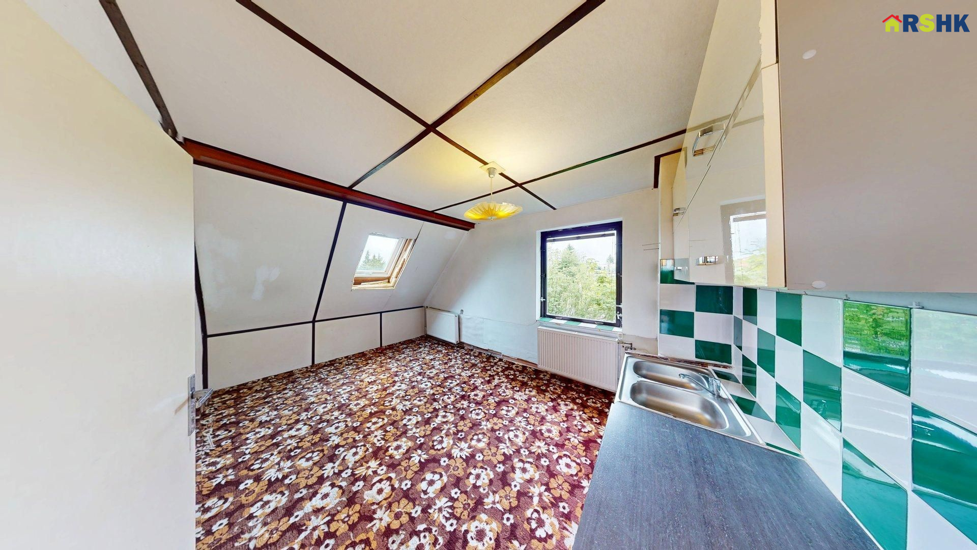 Prodej RD se zahradou na exkluzívním místě - obrázek č.10