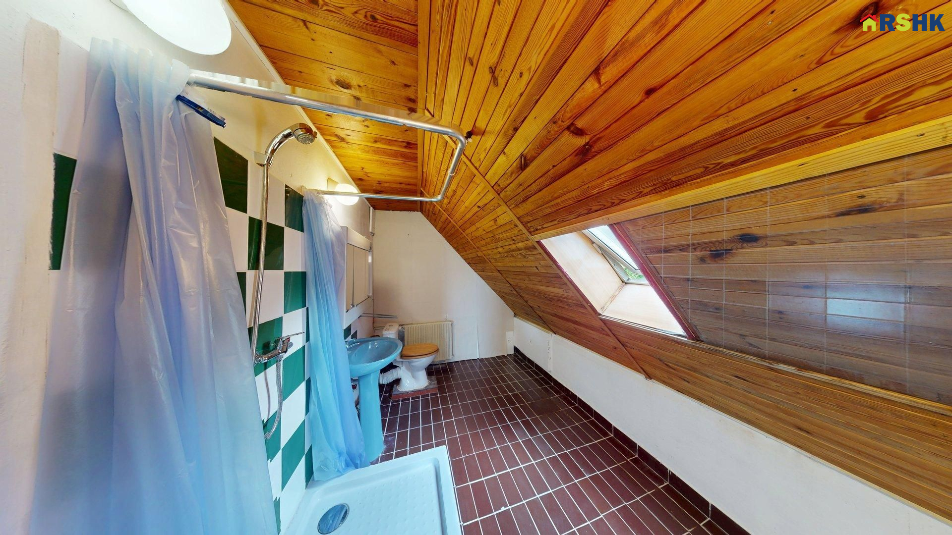 Prodej RD se zahradou na exkluzívním místě - obrázek č.12