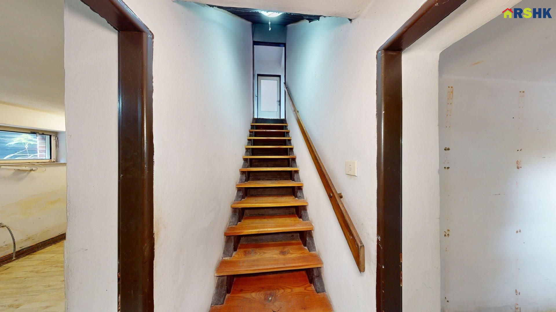 Prodej RD se zahradou na exkluzívním místě - obrázek č.18