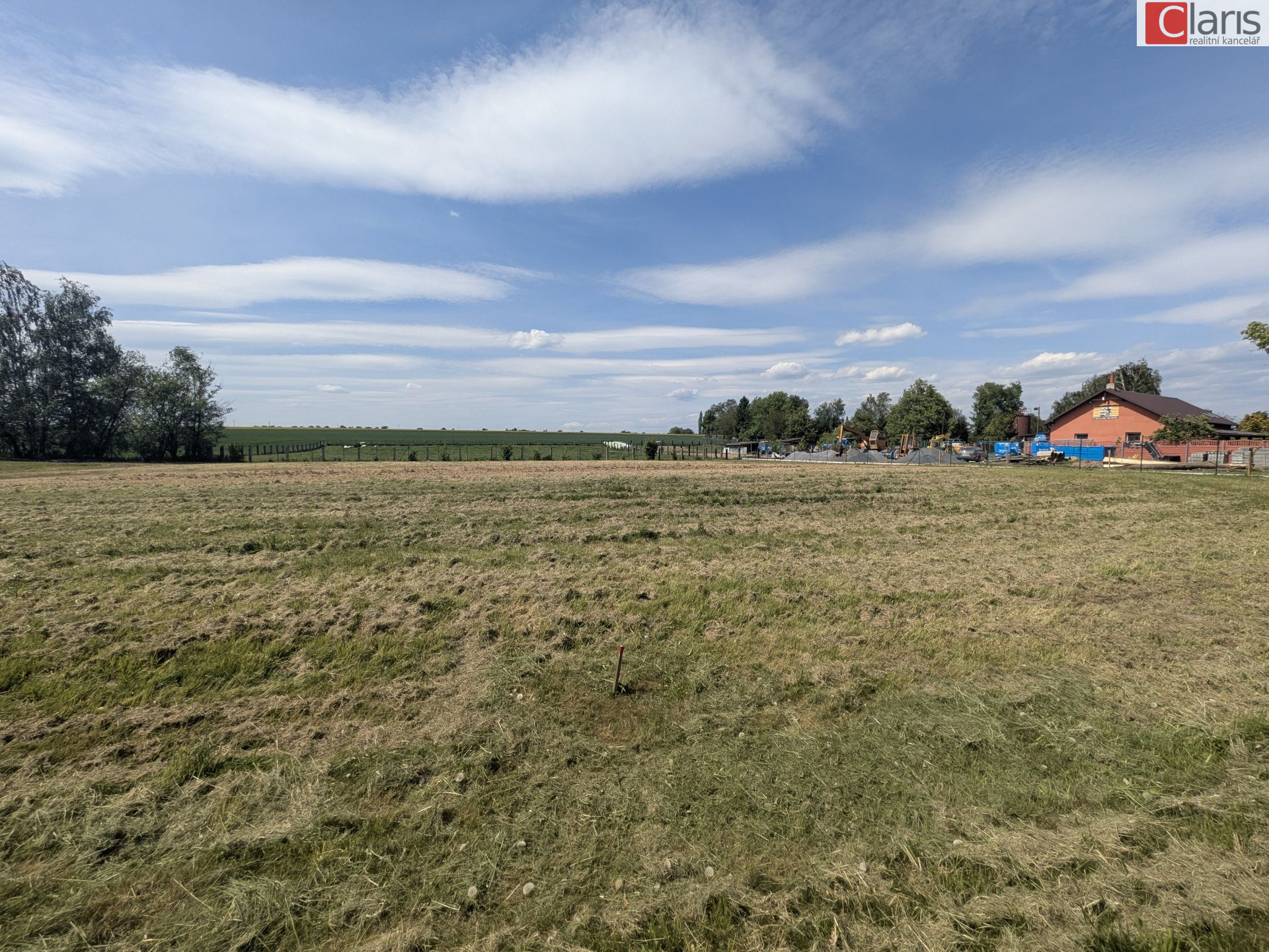 Prodej stavebního pozemku 1280 m2 Bartošovice - titulní obrázek--