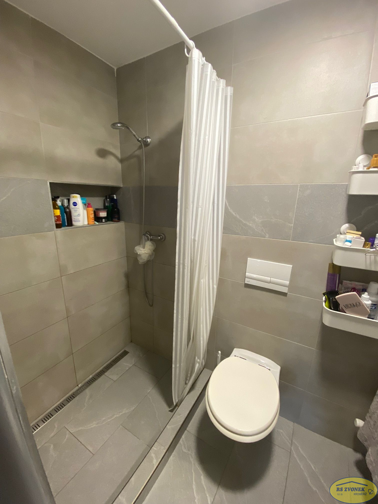 Prodej domu Bystřice pod Hostýnem, 2x byt a obchod - obrázek č.15