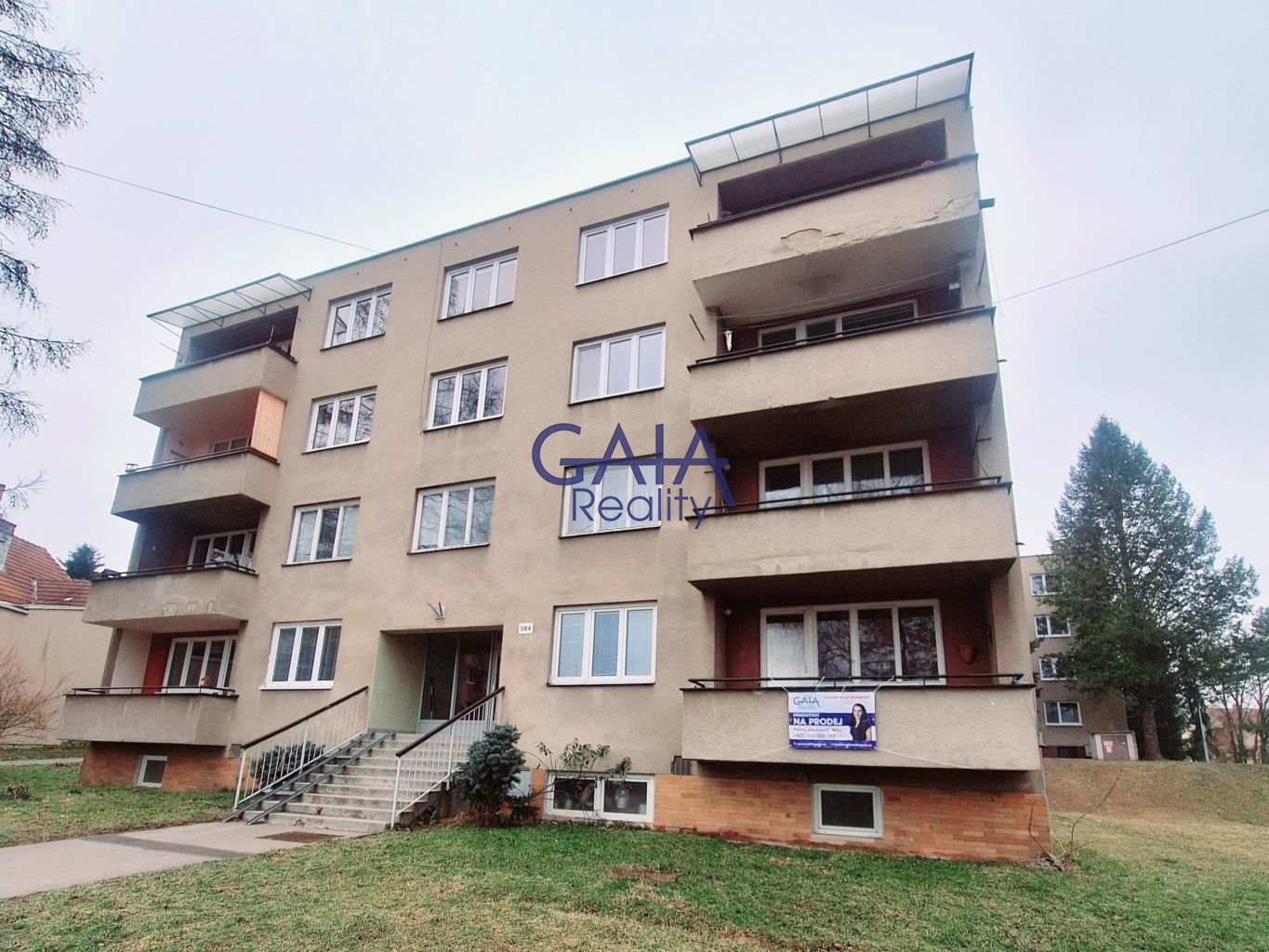Stylový byt 2+kk s lodžií a skvělou dostupností do Brna - titulní obrázek--