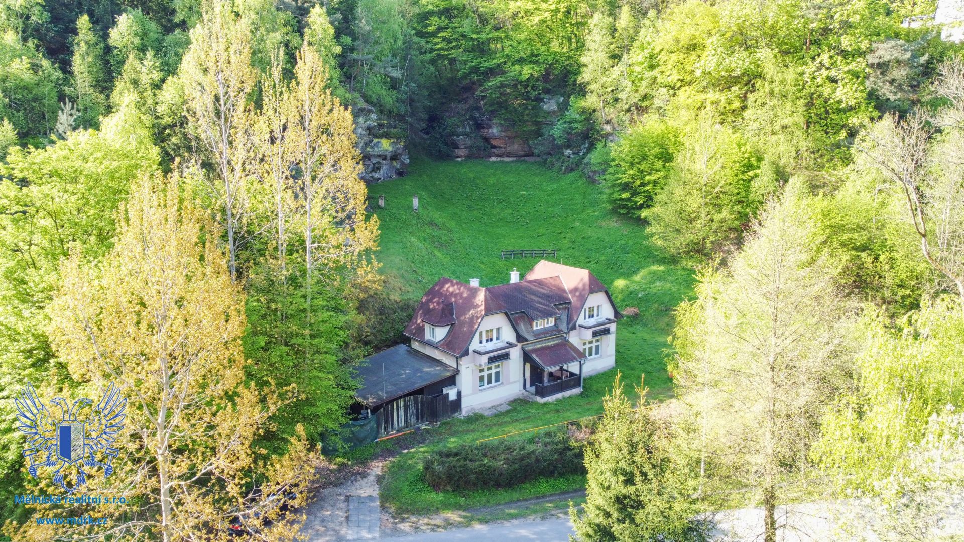 Prodej apartmánového domu Kokořínský důl - obrázek č.11