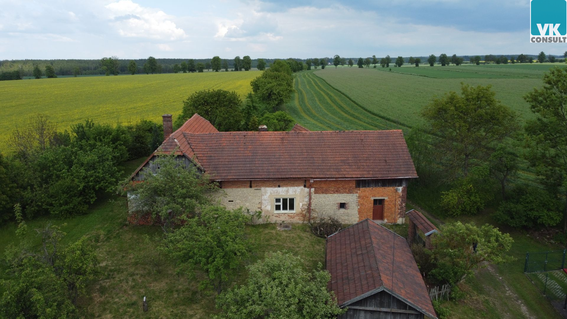 Prodej venkovského stavení na polosamotě v Sebranicích - obrázek č.3