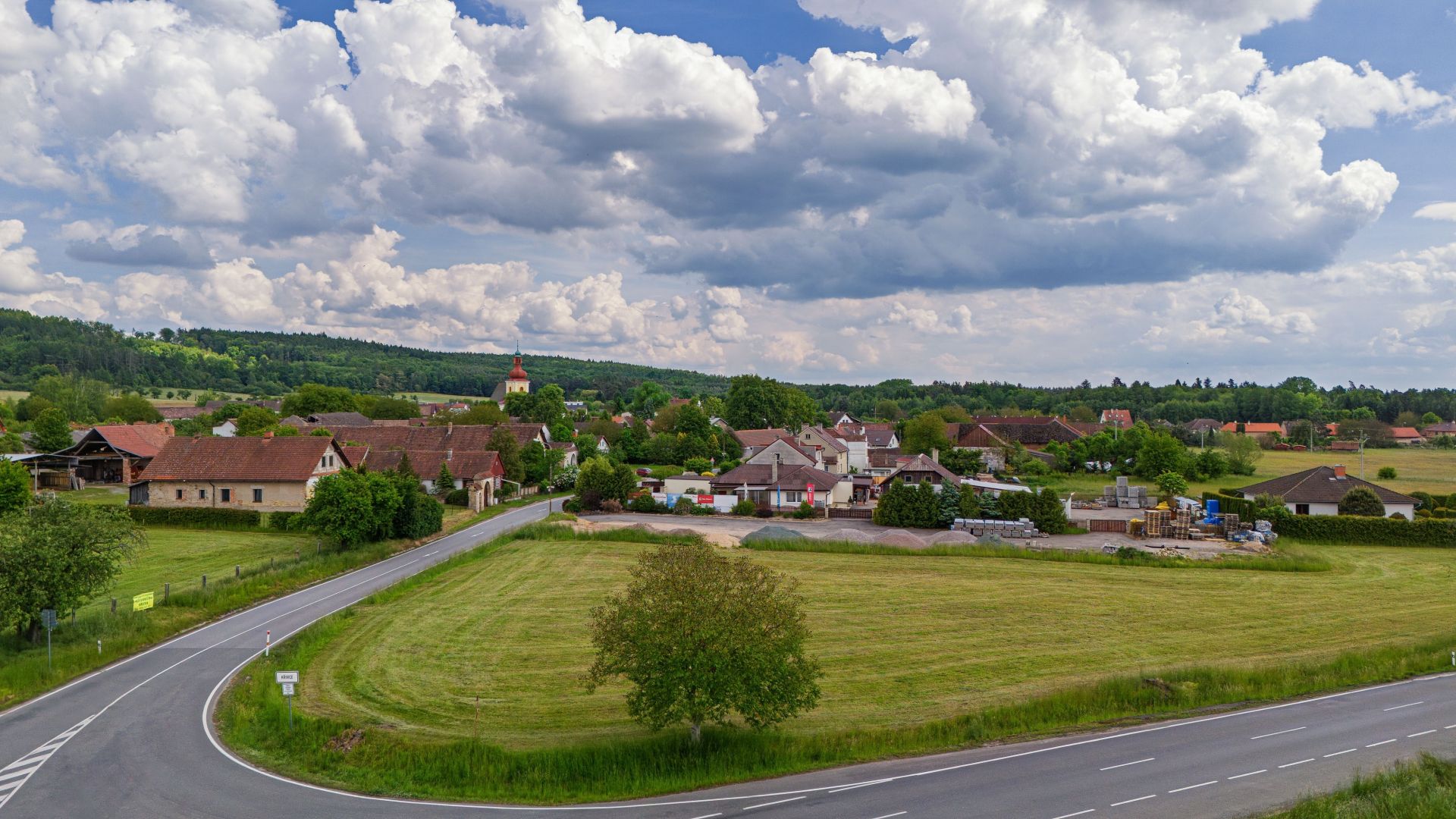 Prodej pozemku v Týništi nad Orlicí - Křivice - obrázek č.3