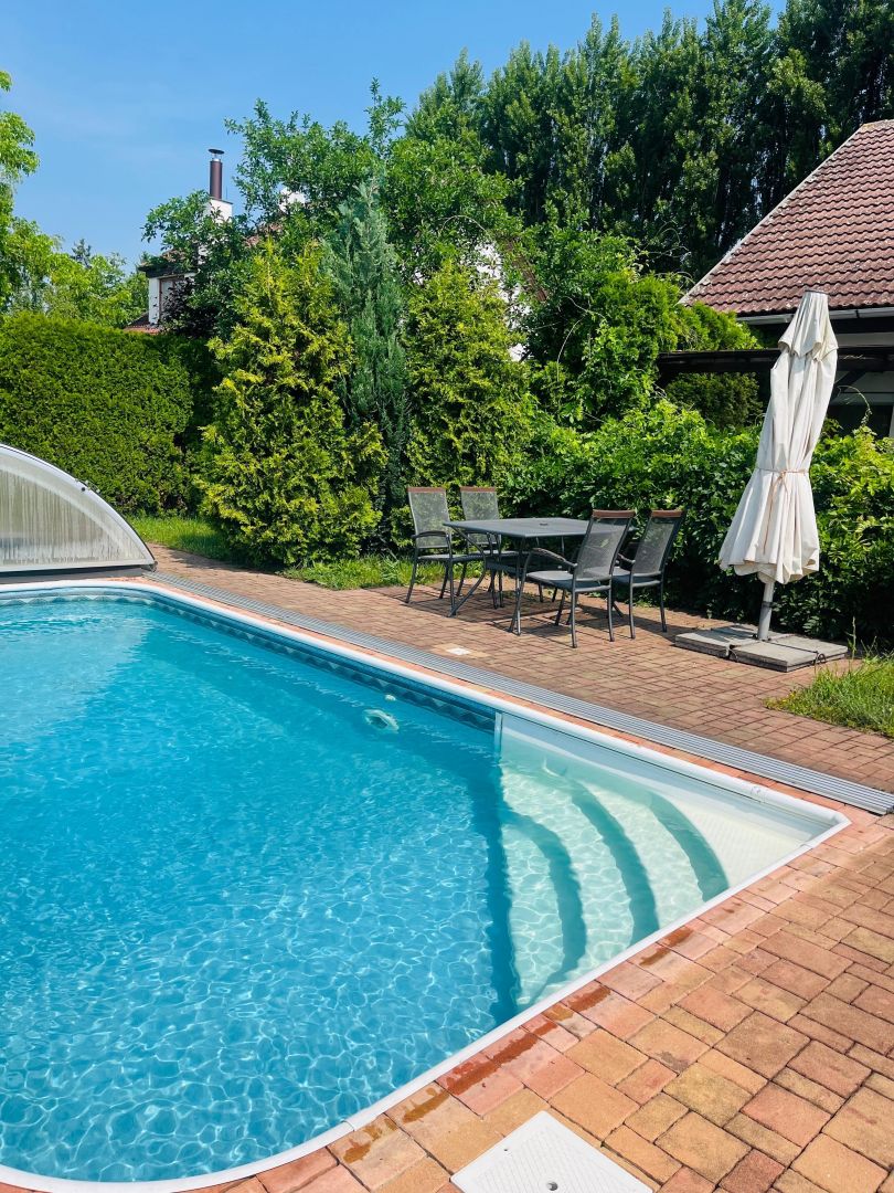 Velký RD 5+1 se 2 koupelnami a bazénem ve Vrbové Lhotě - obrázek č.4