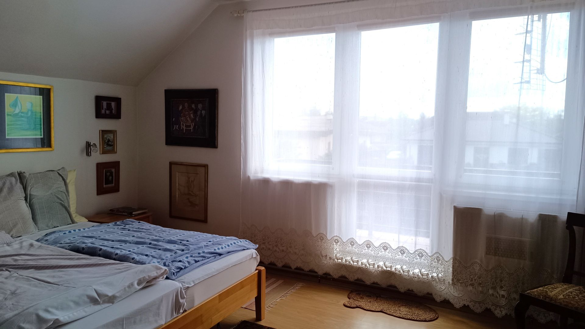 Velký RD 5+1 se 2 koupelnami a bazénem ve Vrbové Lhotě - obrázek č.9