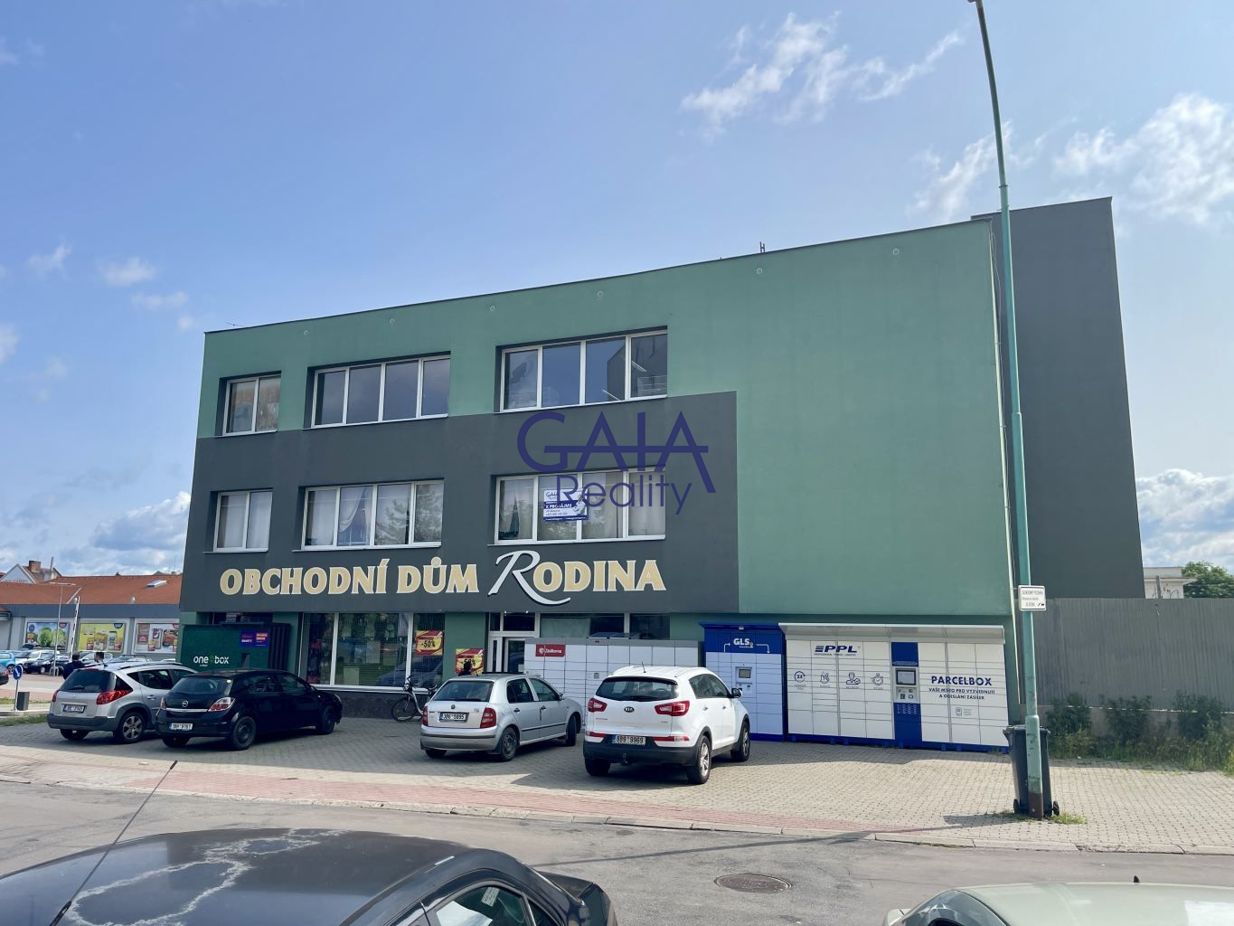Lukrativní obchodní prostory - titulní obrázek--