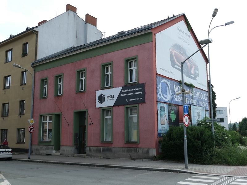 Pronájem bytu 2+kk, Náchod, Husovo náměstí - titulní obrázek--