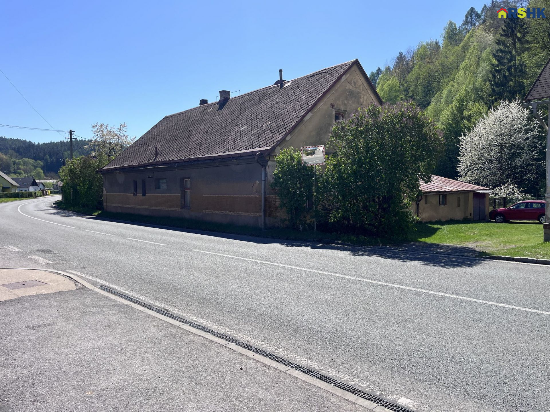 Prodej RD k rekonstrukci, Suchovršice, pozemek 1.416 m2 - obrázek č.14