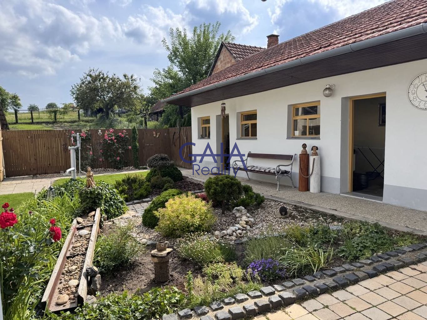 Prodej rod. domu 6+1 s krásnou zahradou - obrázek č.23