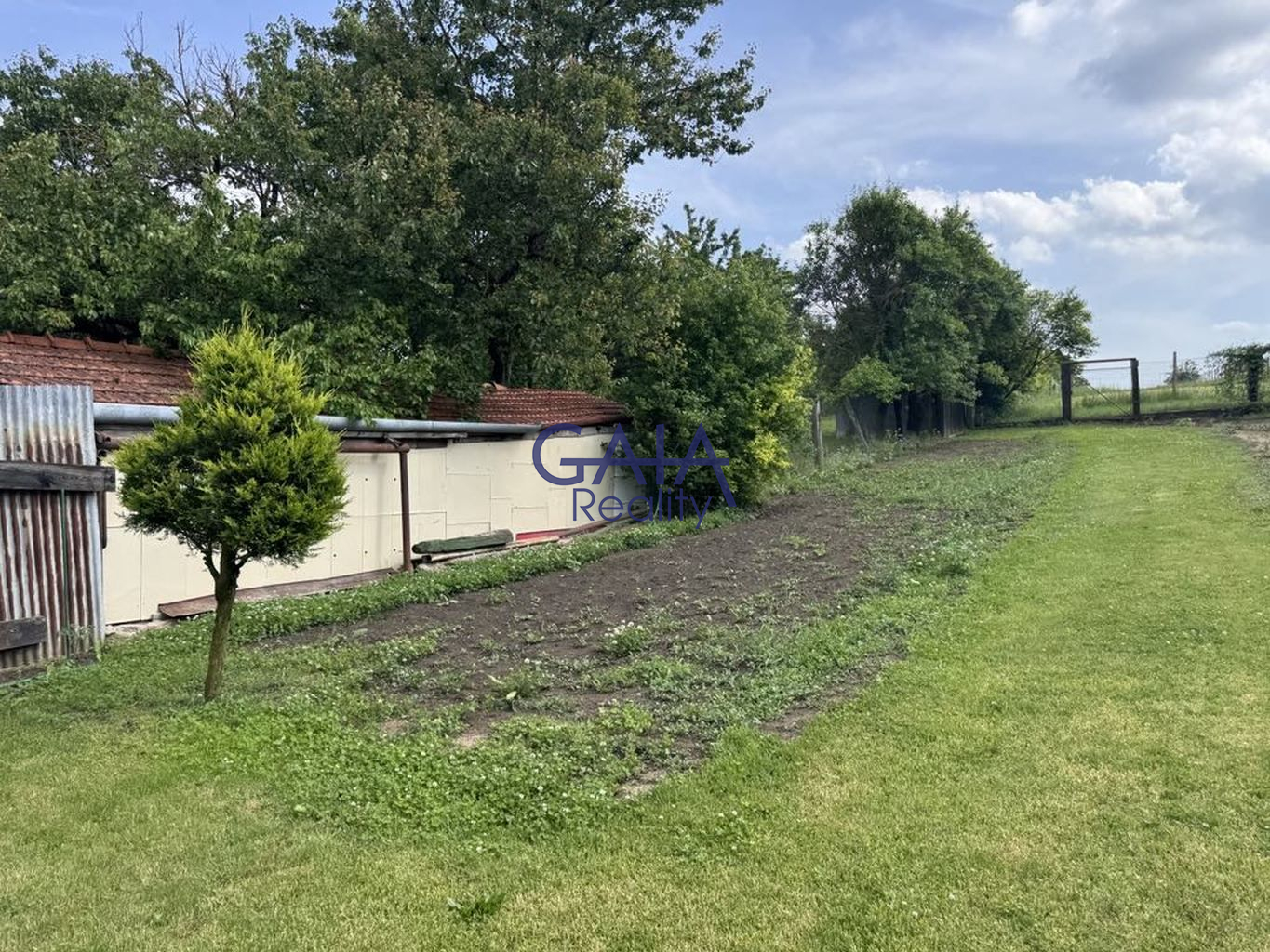 Prodej rod. domu 6+1 s krásnou zahradou - obrázek č.26