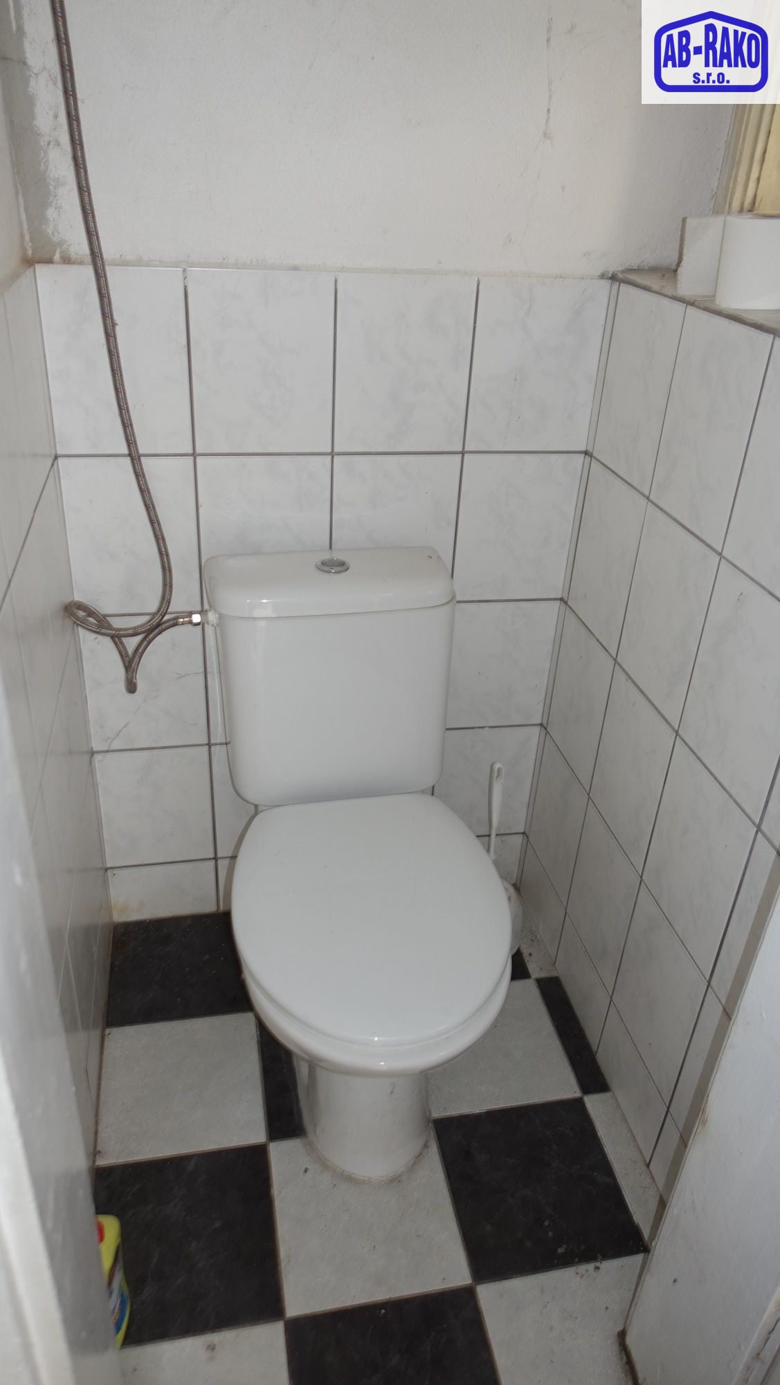 Menší RD se zastavitelnou zahradou Zbuzany v J. Hradci - obrázek č.13