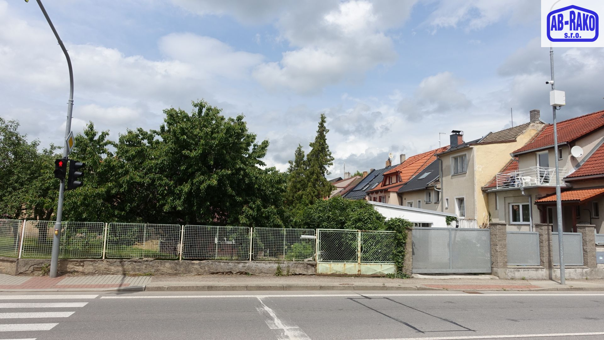Menší RD se zastavitelnou zahradou Zbuzany v J. Hradci - obrázek č.18