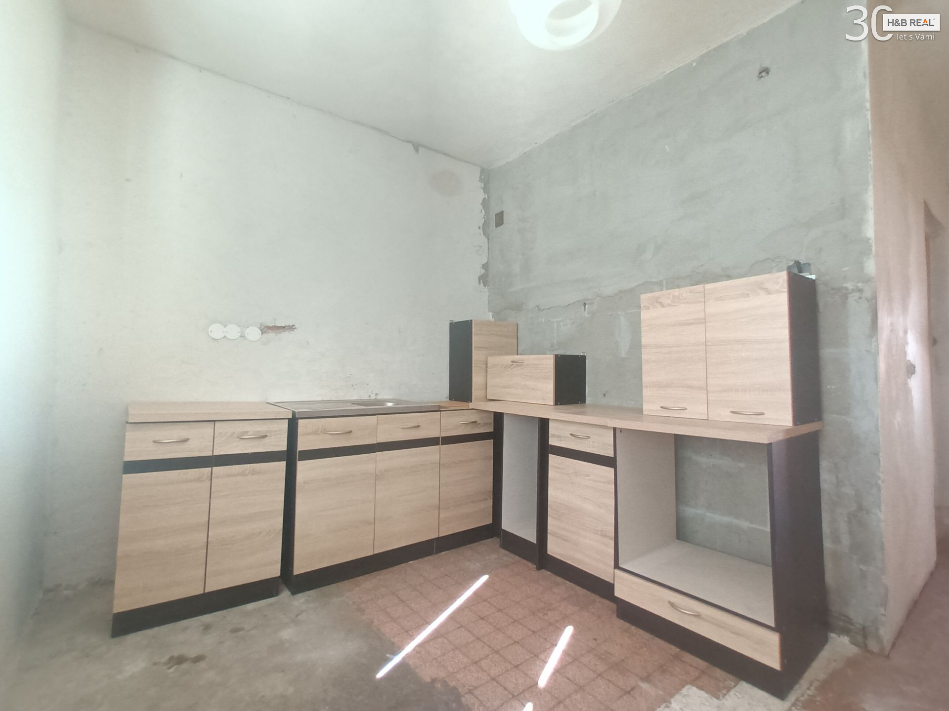 Prodej bytu 2+1 Vsetín centrum - obrázek č.2