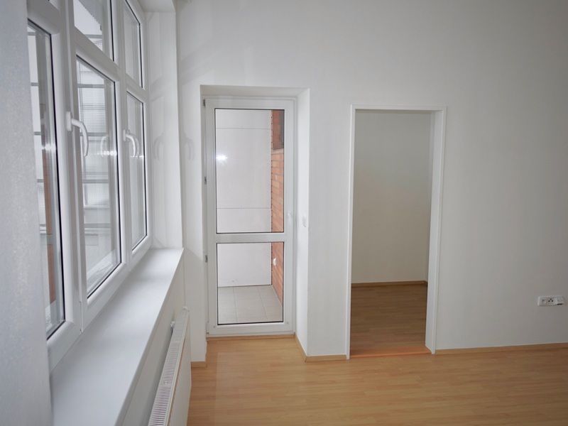 Pronájem bytu 2+kk, 62 m2 v centru Nového Města n/Met. - obrázek č.8