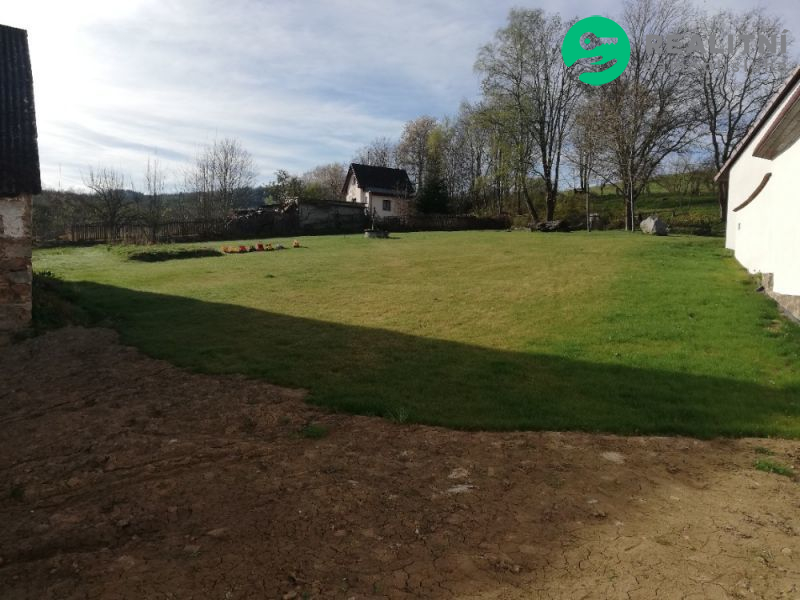 nabizim_k_prodeji_dum_se_stodolou_v_okoli_klatov