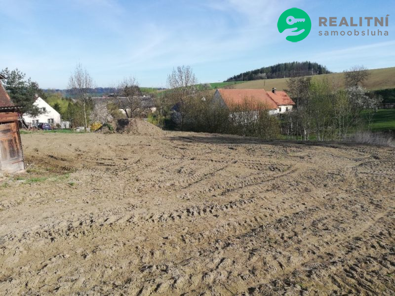 Nabízím k prodeji dům se stodolou v okolí Klatov - obrázek č.2
