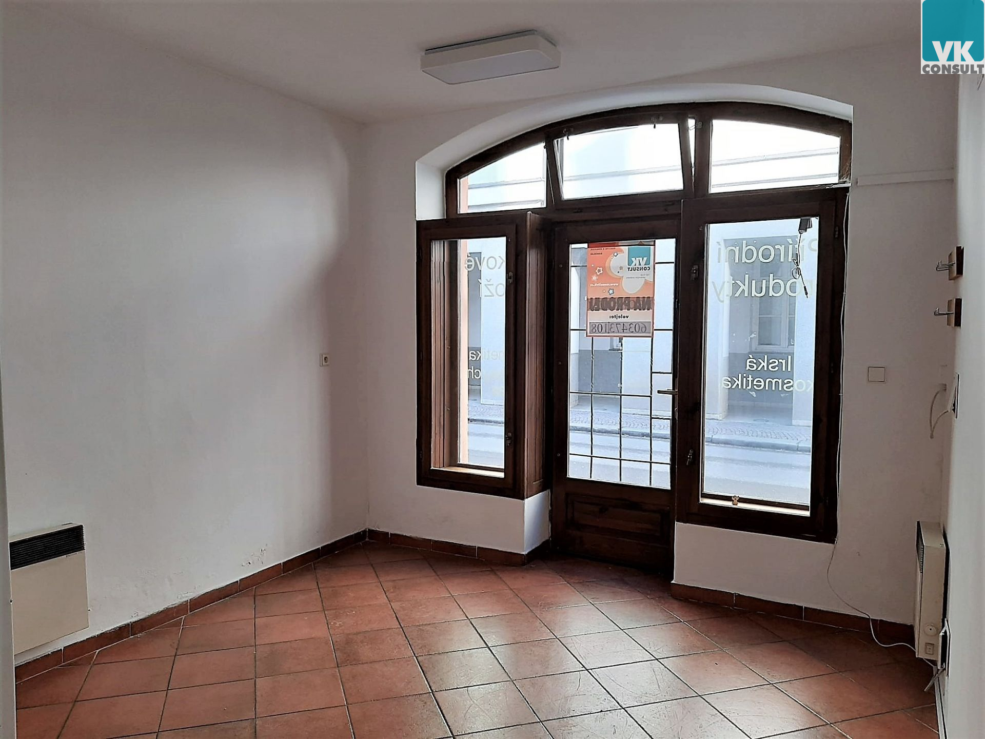 Pronájem - obchodní prostor 15 m2 v centru města Litomyšl - obrázek č.5