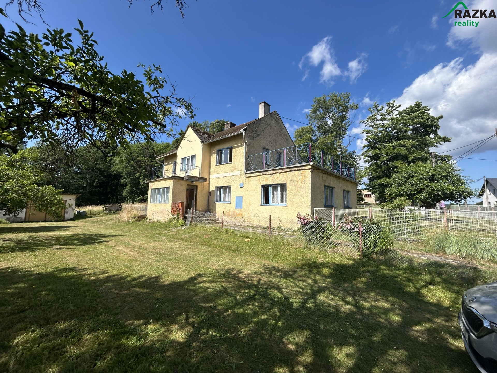 prodej_rodinneho_domu_se_zahrada_a_garazi__broumov