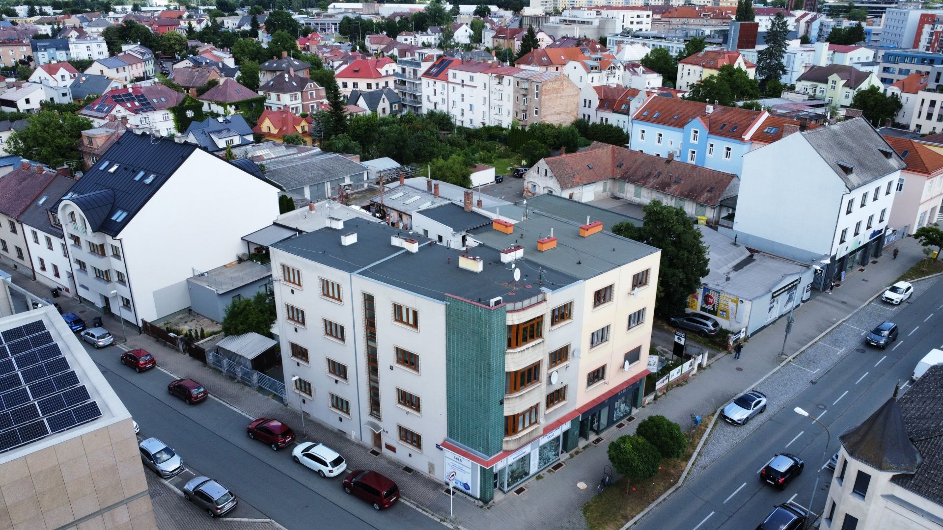 Byt 3+kk (63m2) po rekonstrukci v centru HK - Bozděchova ul. - titulní obrázek--