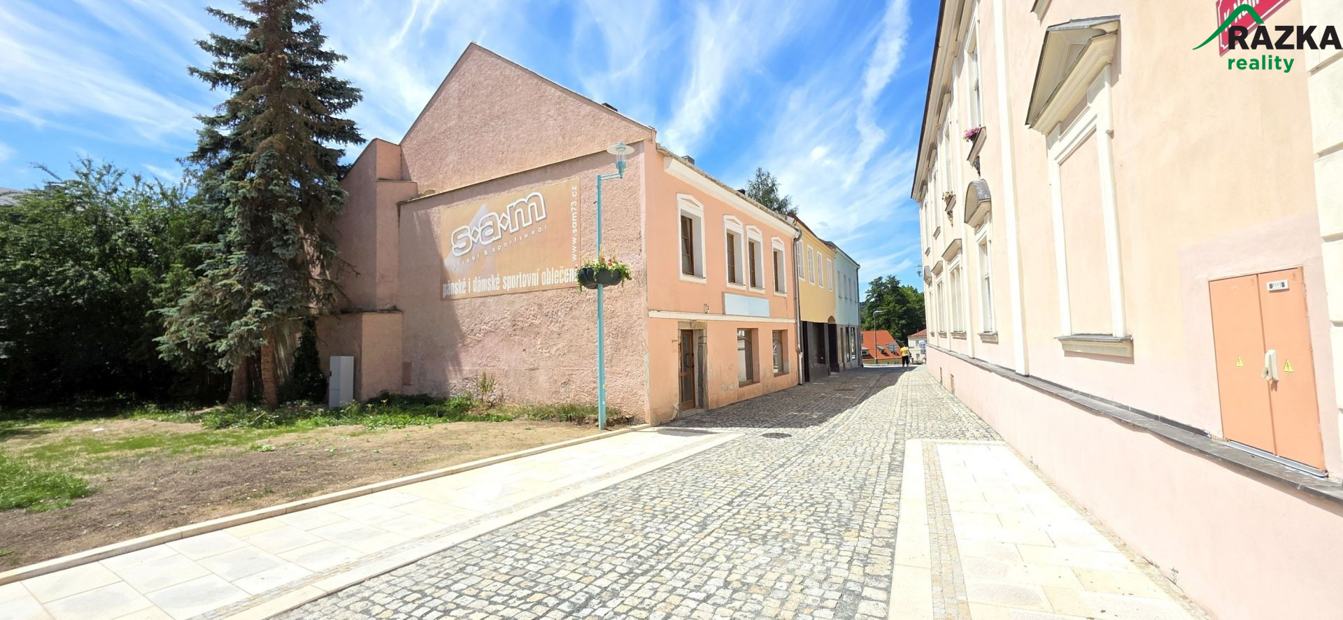 rd_s_garazi_a_zahradou_tachov_ul._k_namesti