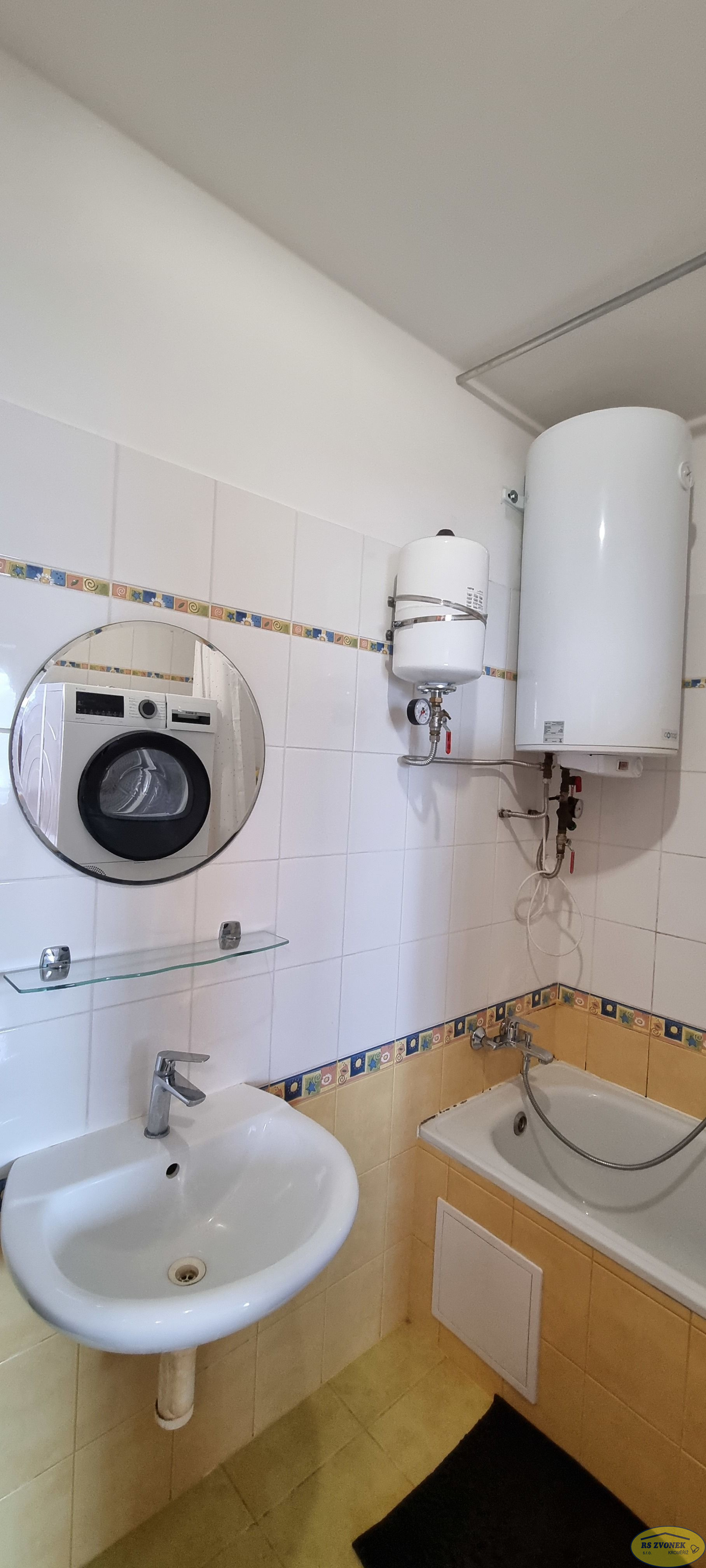 Prodej mezonetového bytu 2+KK s terasou, Dolní zahrady, KM - obrázek č.9