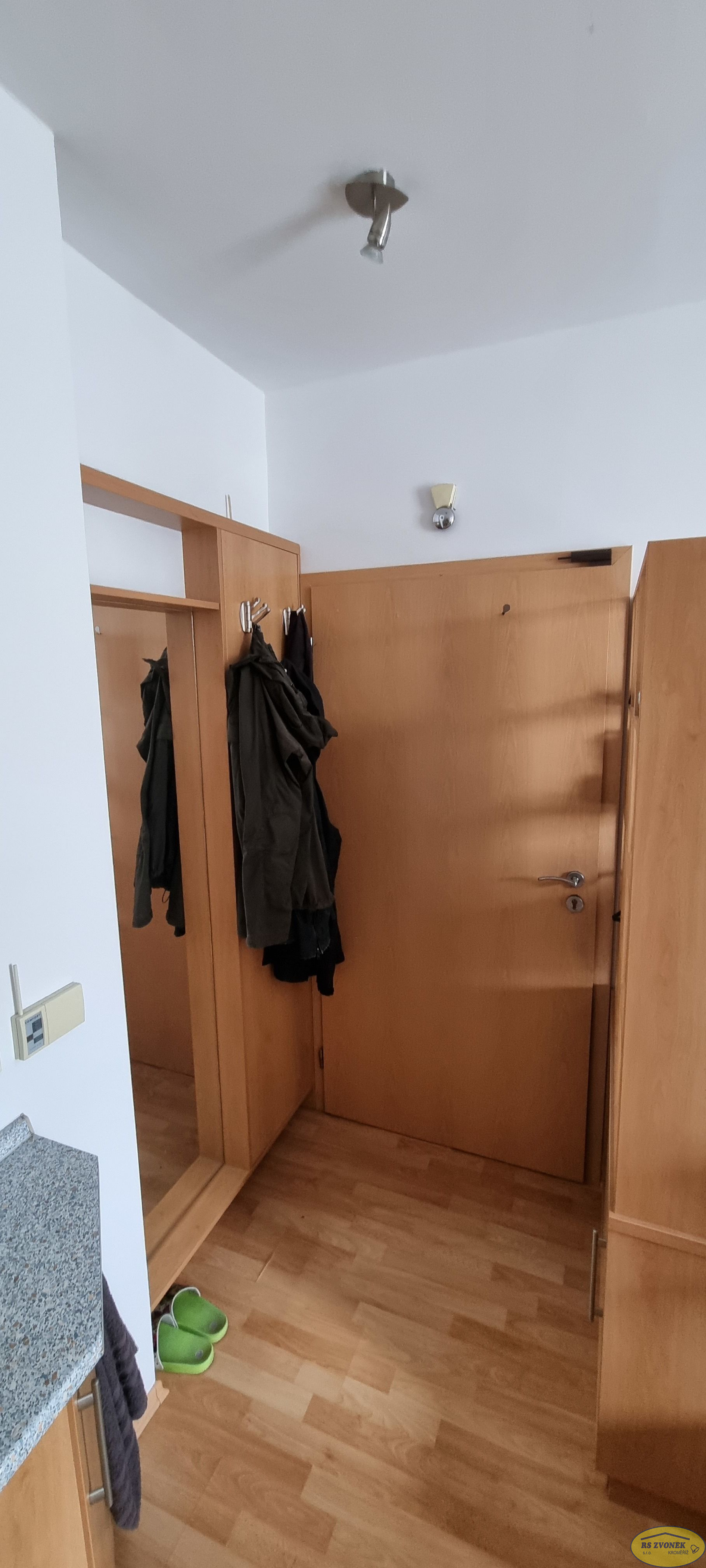 Prodej mezonetového bytu 2+KK s terasou, Dolní zahrady, KM - obrázek č.10
