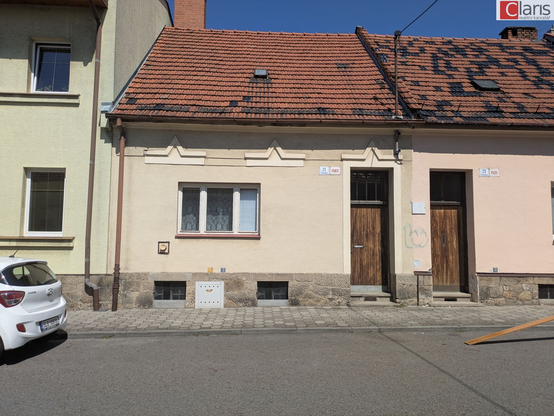Prodej řadového domu Nový Jičín - titulní obrázek--