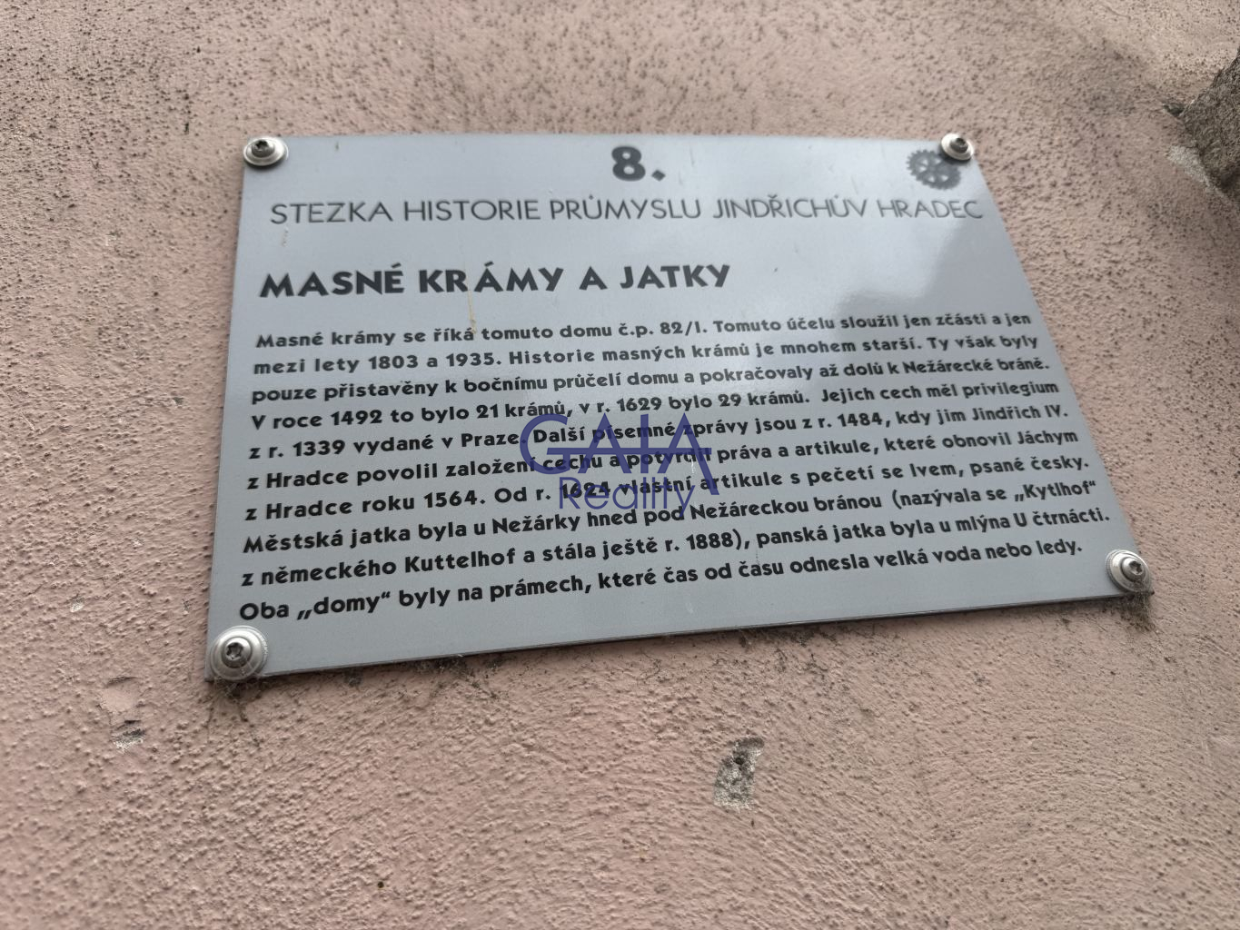 Historický dům „Masné krámy“ na náměstí v J. Hradci - obrázek č.13