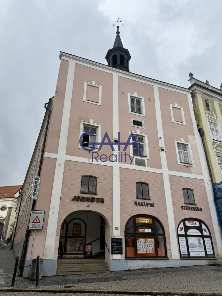 Historický dům „Masné krámy“ na náměstí v J. Hradci - obrázek č.14