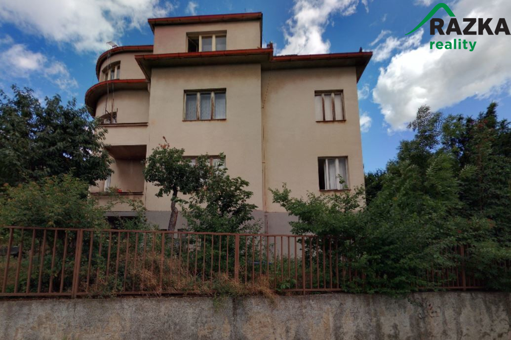 podil_1/8_na_bytovem_dome_ve_strasnicich_praha