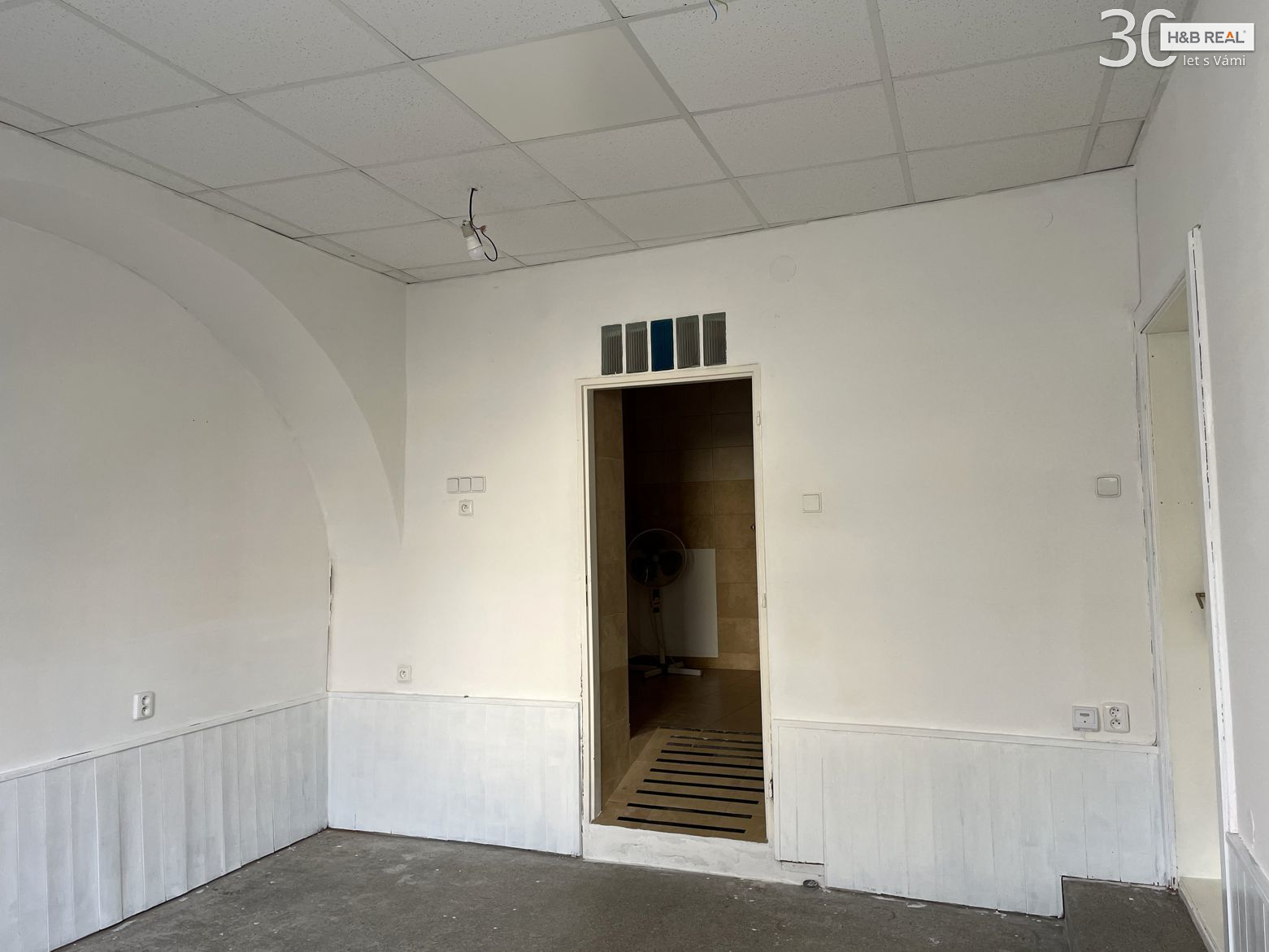 Pronájem komerč. prostoru (obchod, kanc., 43m2, Drahotuše) - obrázek č.2