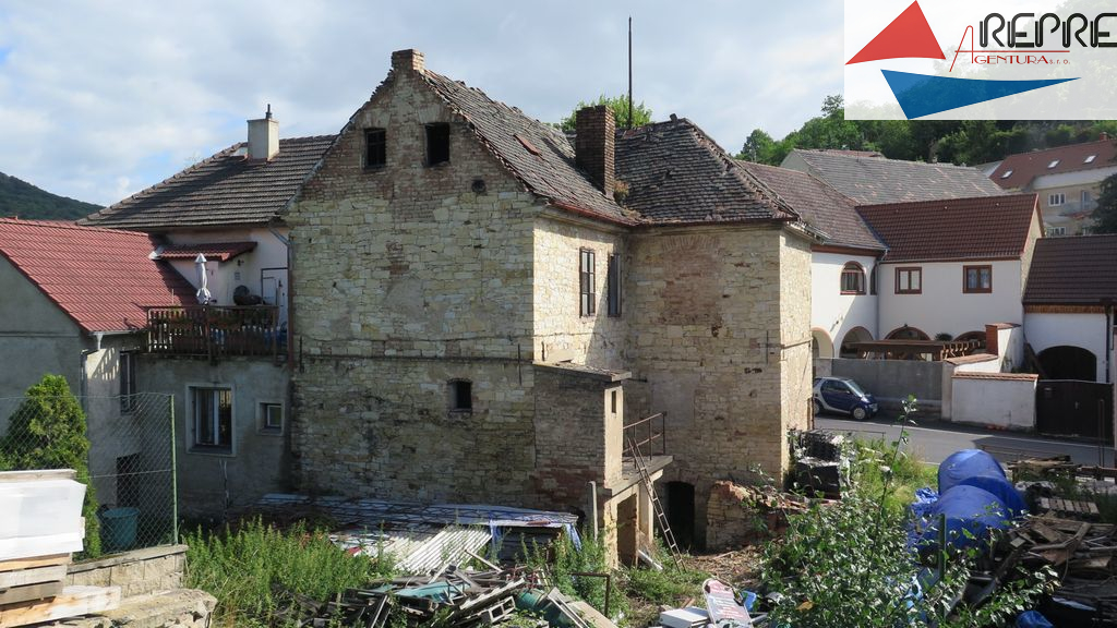 Velké Žernoseky - prodej rodinného domu - obrázek č.2