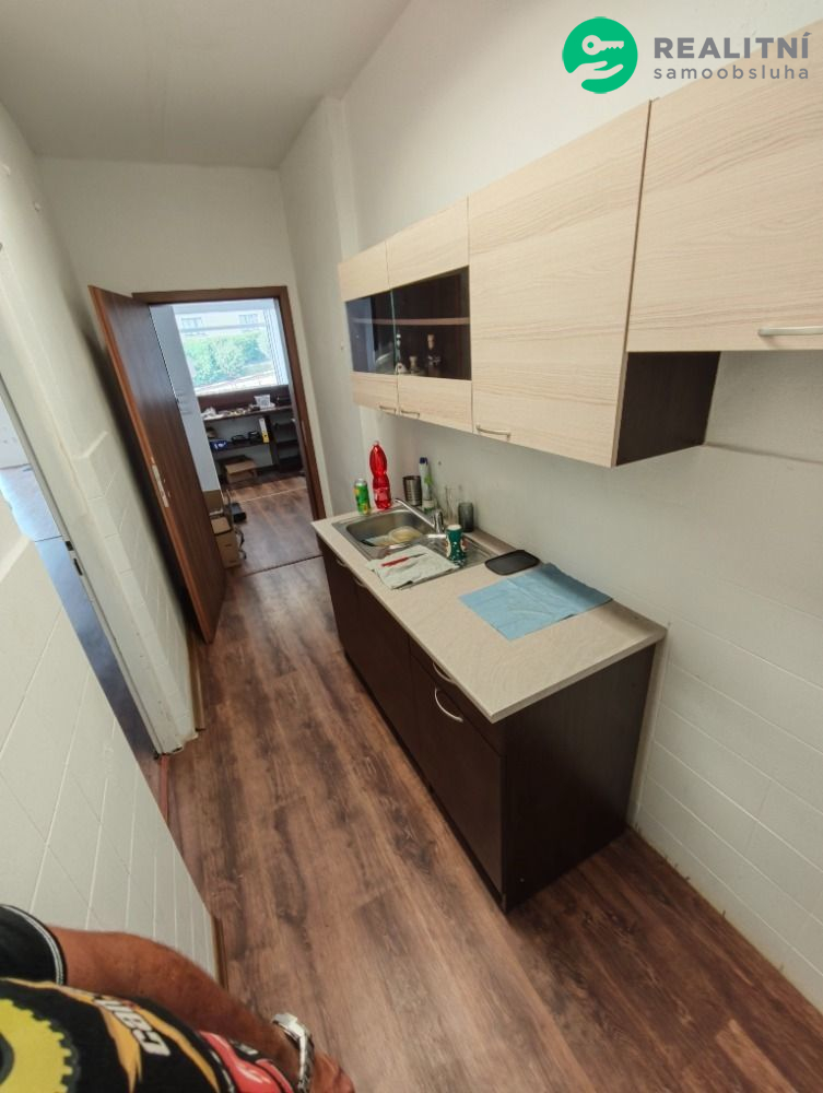 Obchodní prostor + byt + střešní byty - Rudolfov - Č.B. - obrázek č.10
