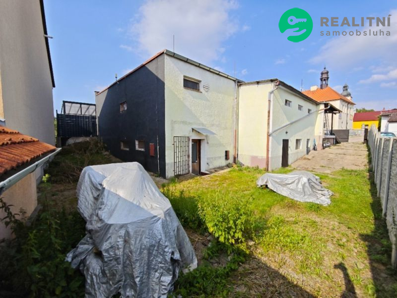 Obchodní prostor + byt + střešní byty - Rudolfov - Č.B. - obrázek č.17