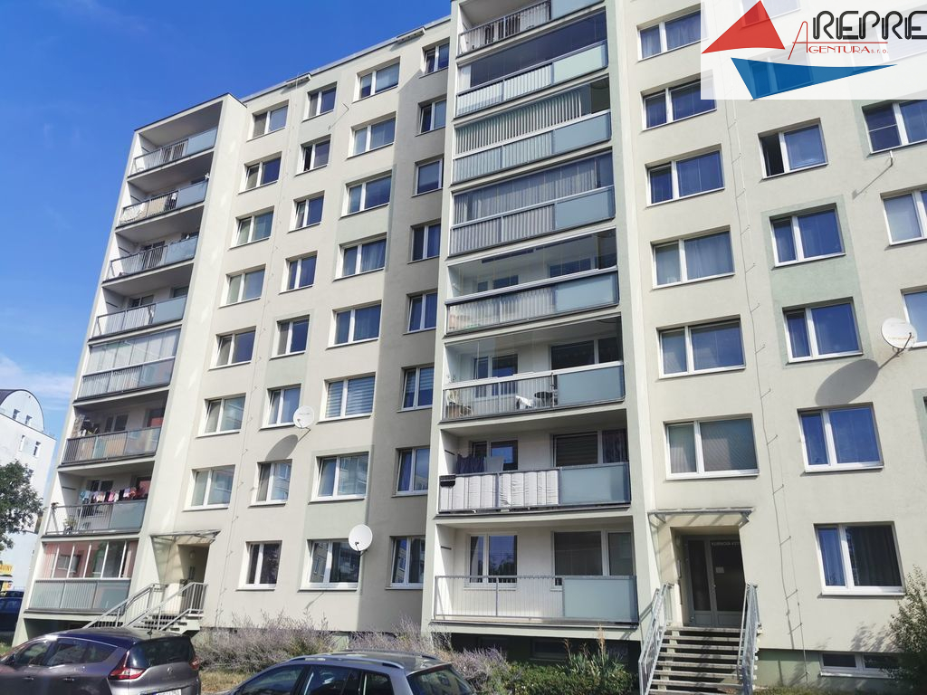 Litoměřice - prodej bytu 3+1+lodžie - titulní obrázek--