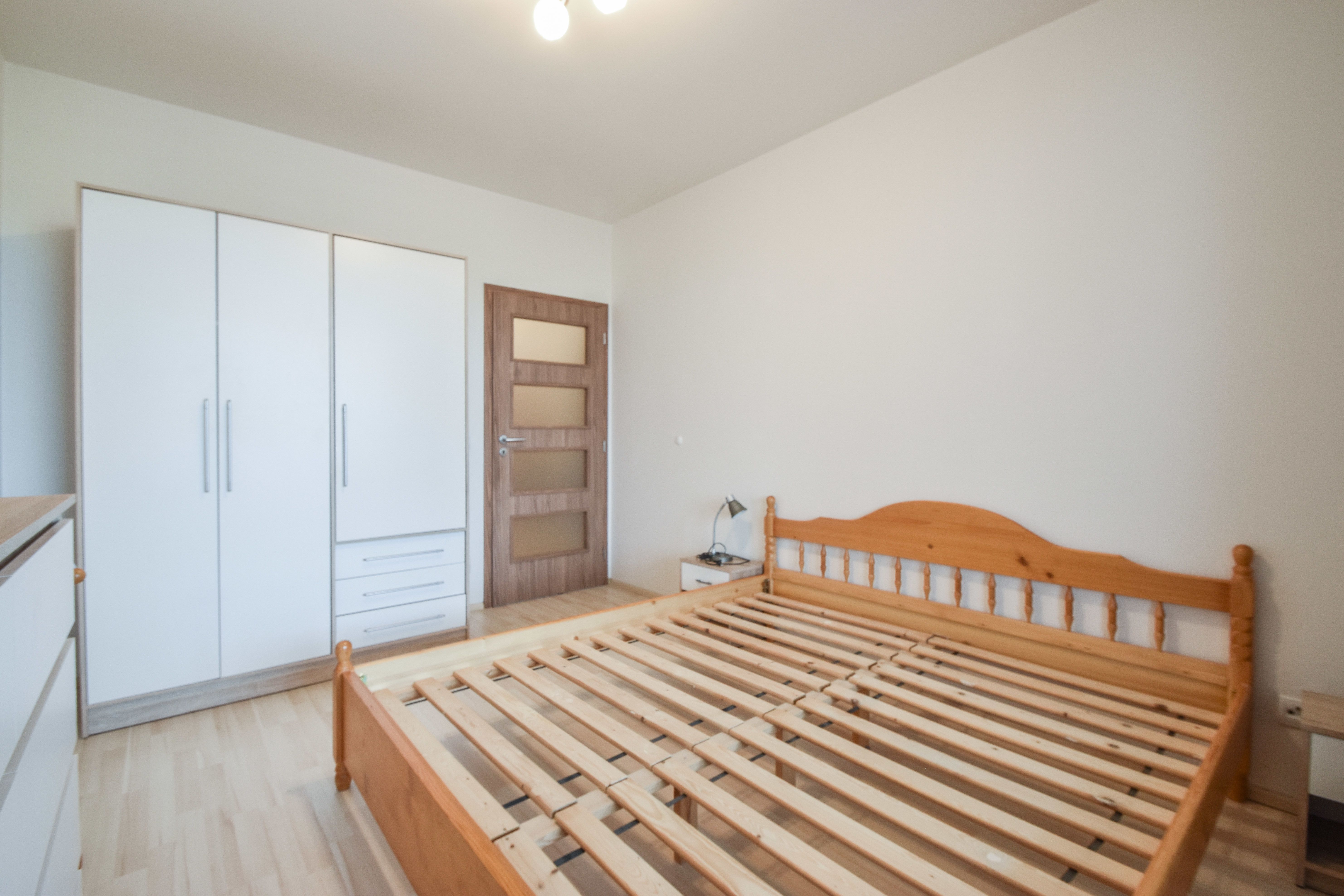 Pronájem bytu 2+kk s balkonem a parkováním, ul. Jeremiášova - obrázek č.8