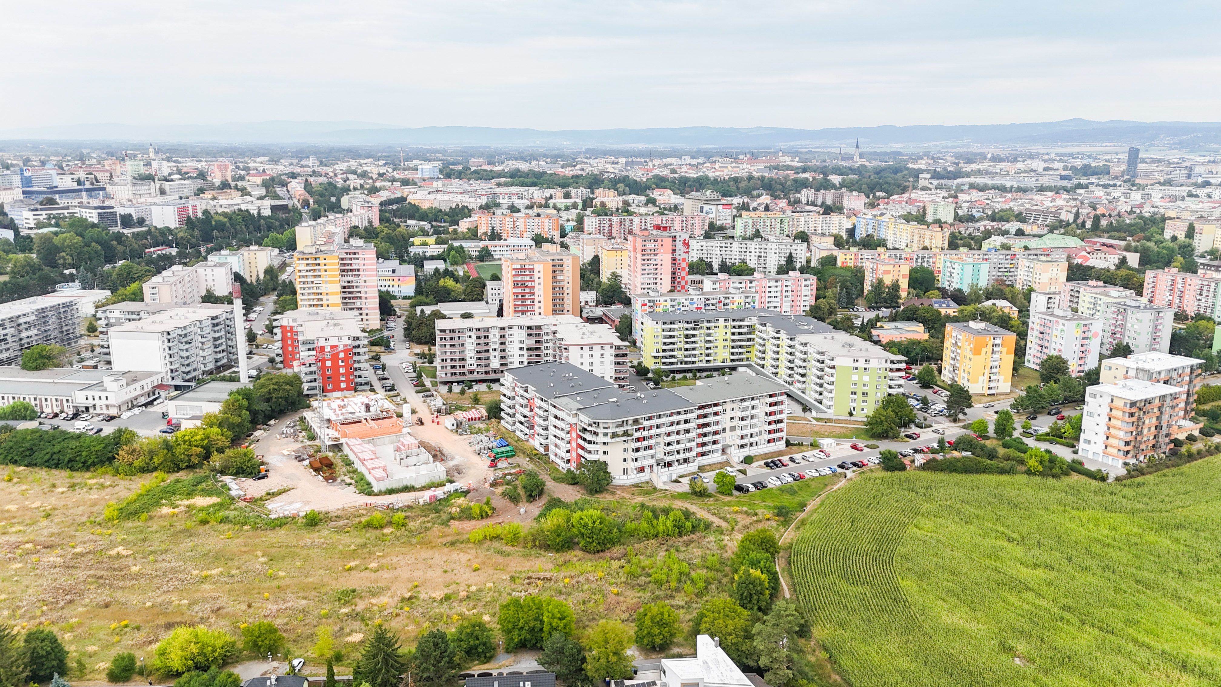 Pronájem bytu 2+kk s balkonem a parkováním, ul. Jeremiášova - obrázek č.18
