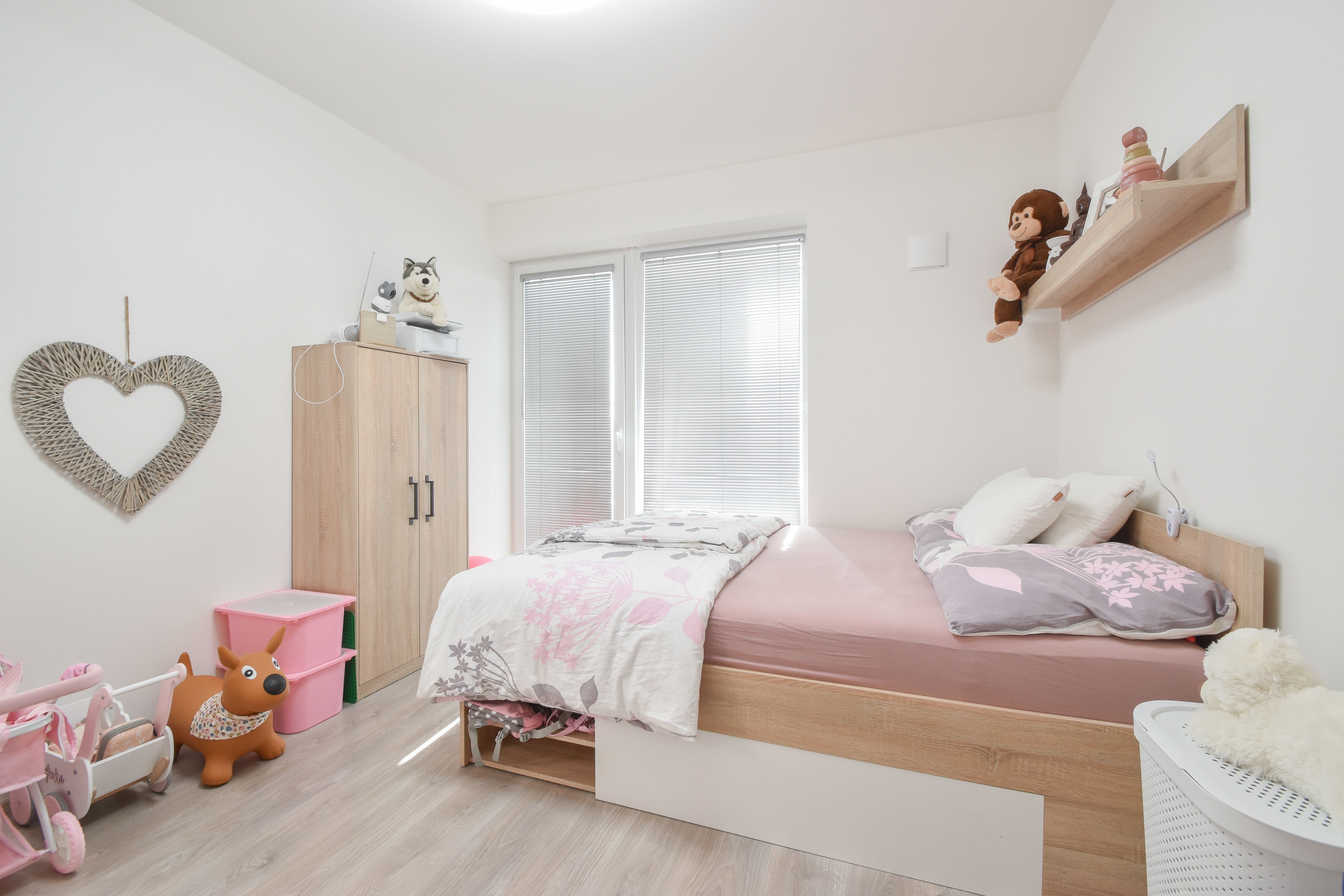Pronájem 2+kk s balkonem a parkováním, ul. Wellnerova - obrázek č.8