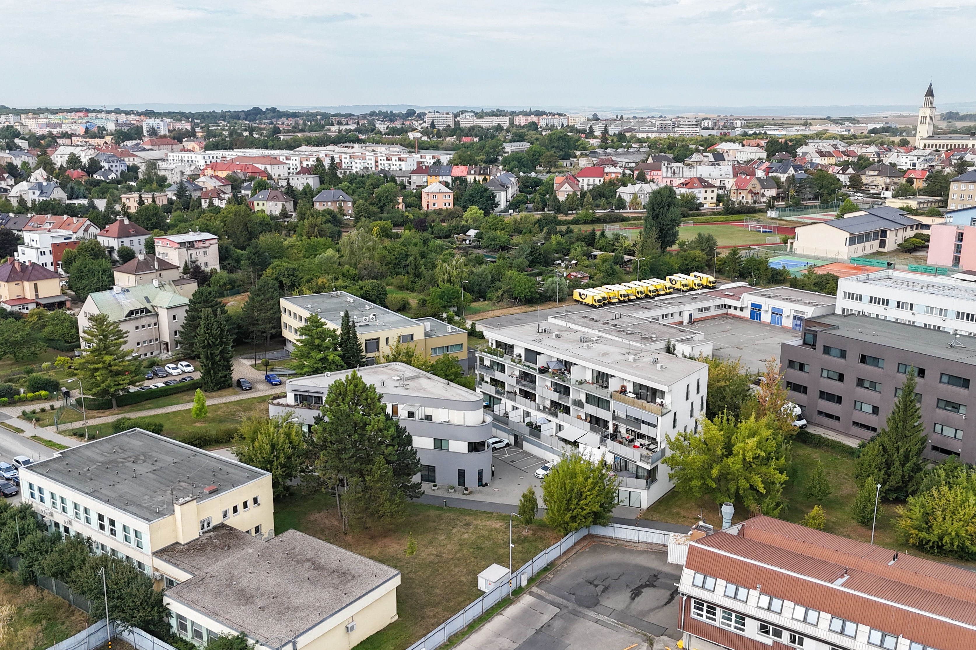 Pronájem 2+kk s balkonem a parkováním, ul. Wellnerova - obrázek č.17
