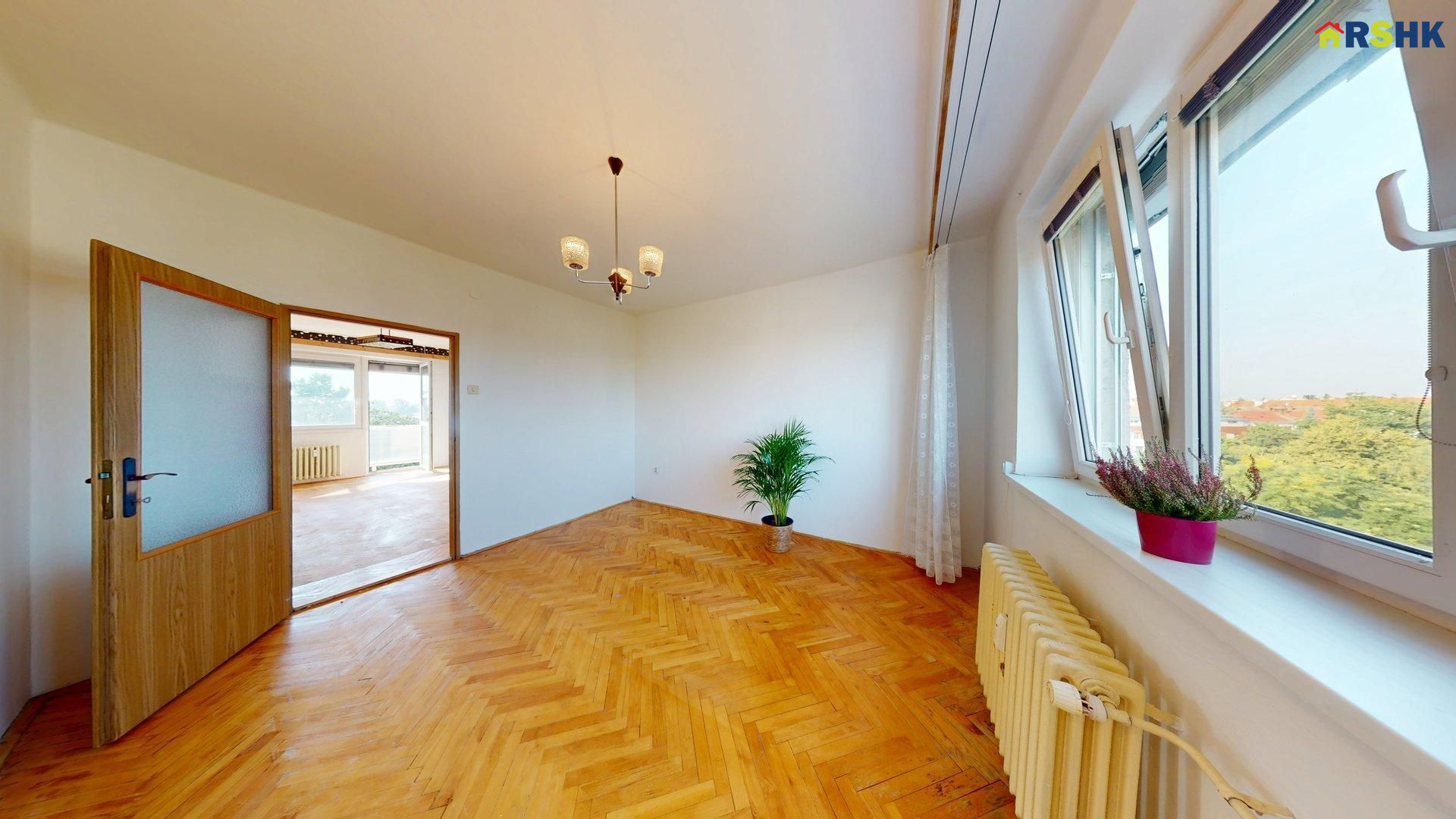 Prodej bytu 2+1 s lodžií, širší centrum HK - obrázek č.2