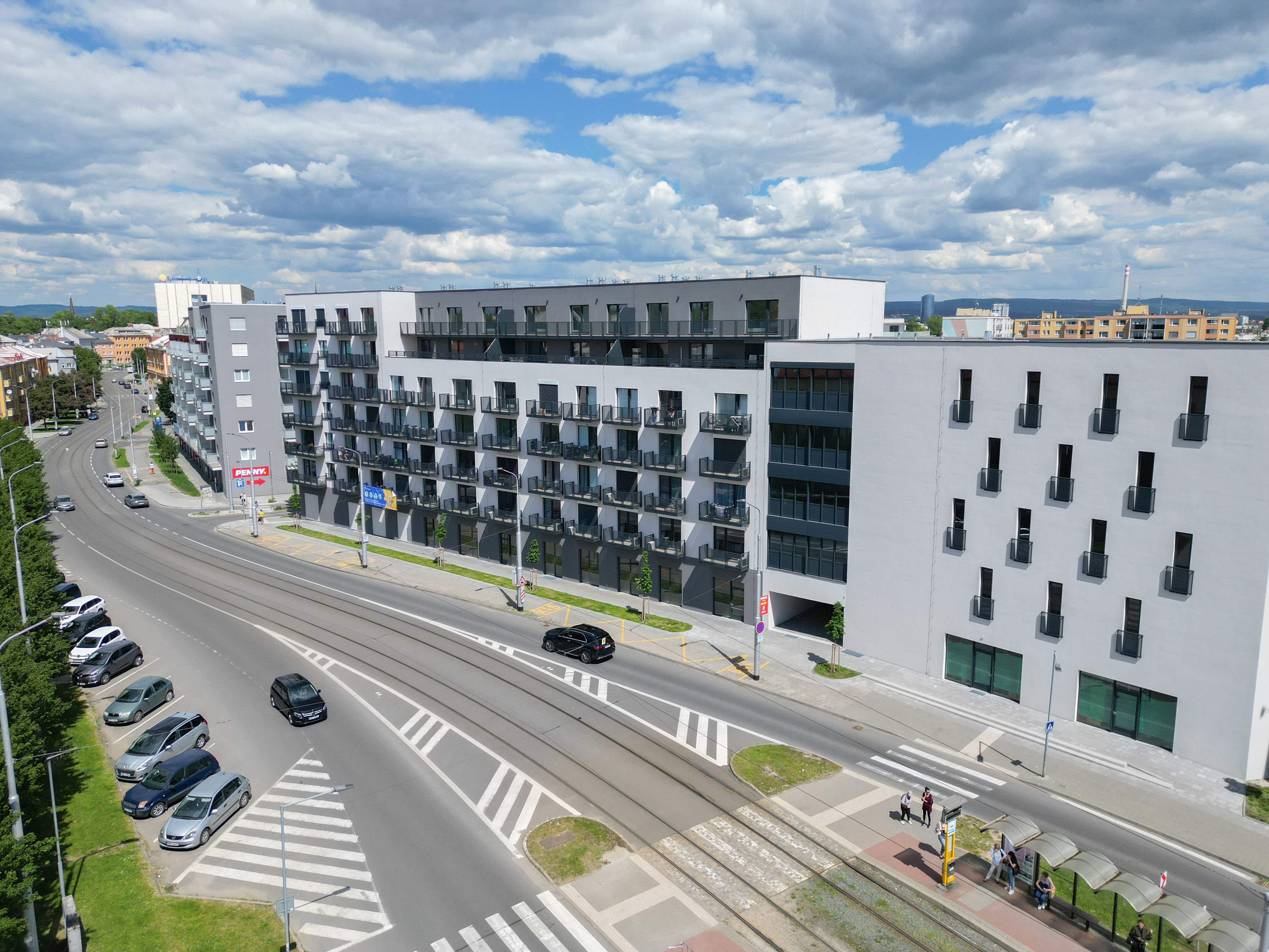 Prodej nových obchodních prostor 345 m2 v OL, Wolkerova ul. - obrázek č.1