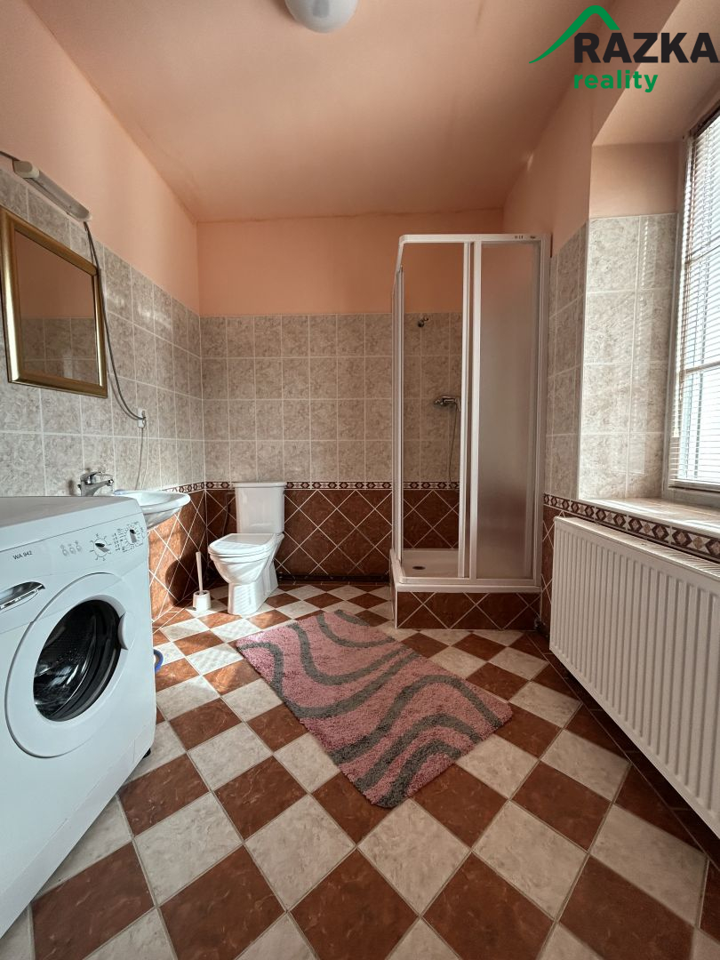 Prodej usedlosti s rozlehlými pozemky v obci Dolní Jadruž - obrázek č.14