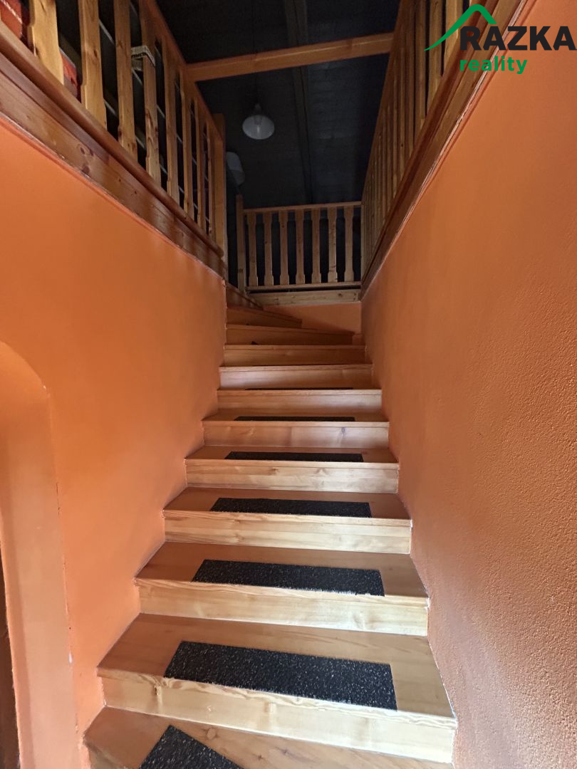 Prodej usedlosti s rozlehlými pozemky v obci Dolní Jadruž - obrázek č.23