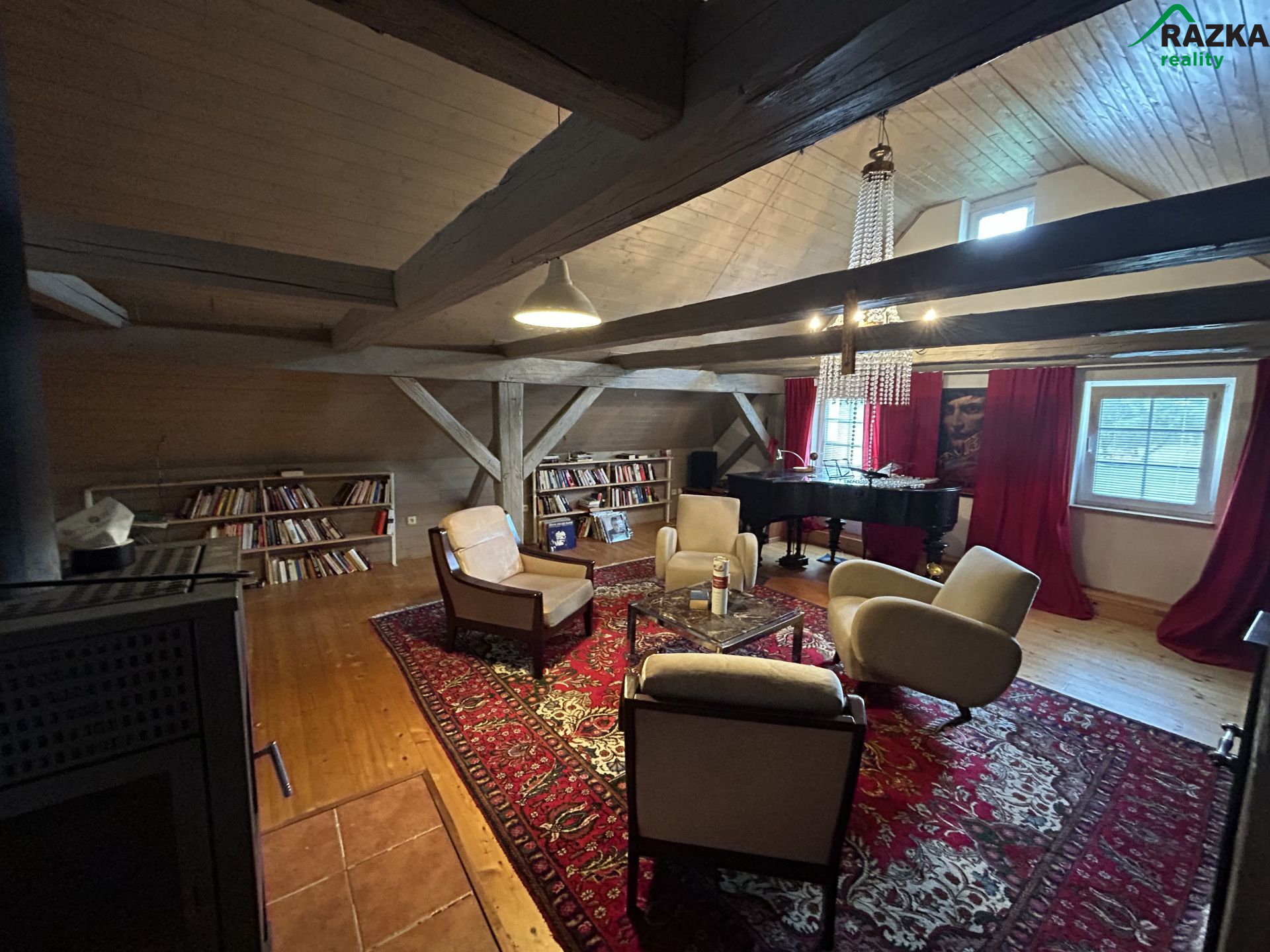 Prodej usedlosti s rozlehlými pozemky v obci Dolní Jadruž - obrázek č.24