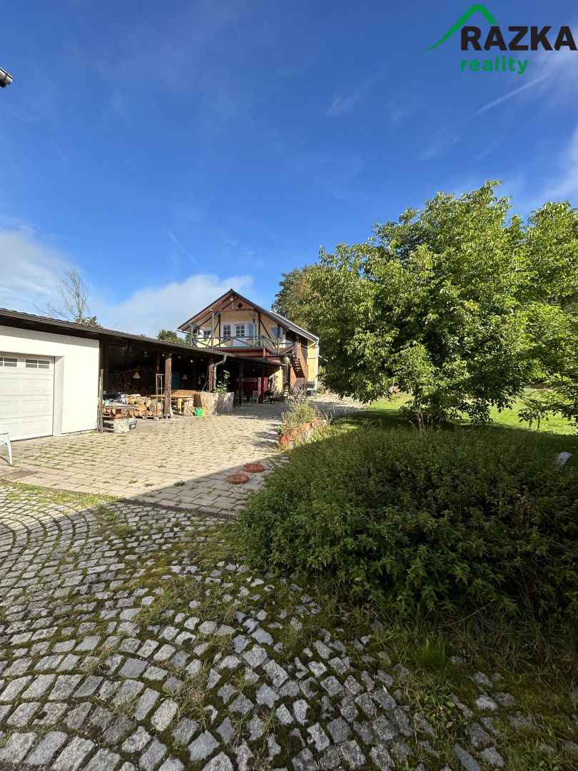 Prodej usedlosti s rozlehlými pozemky v obci Dolní Jadruž - obrázek č.28