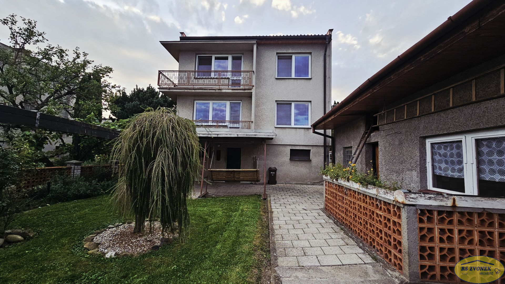 Prodej RD 6+1 Postoupky, KM - titulní obrázek--